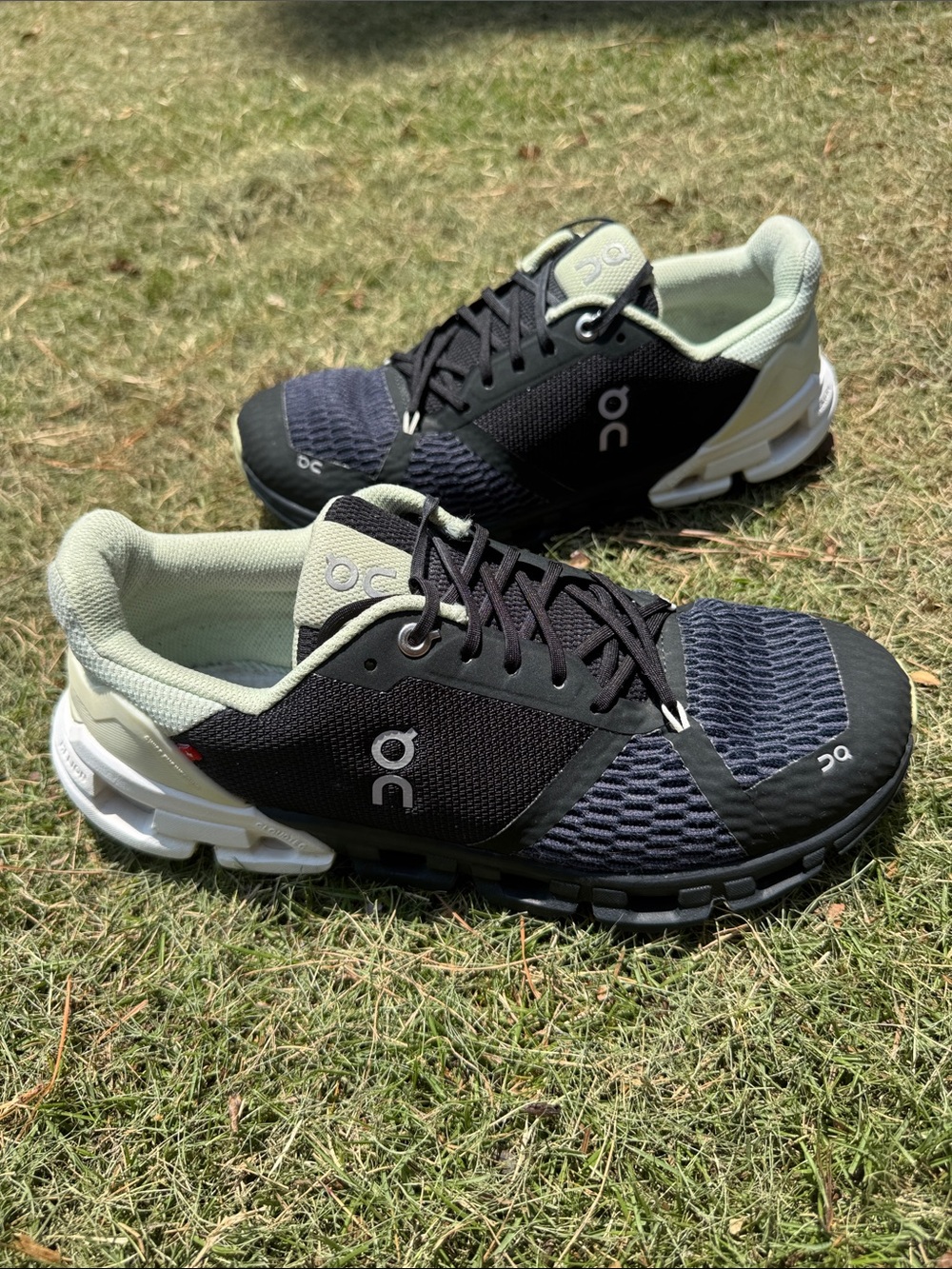 On Cloudswift 3 W 8.5 Navy and mint green runners